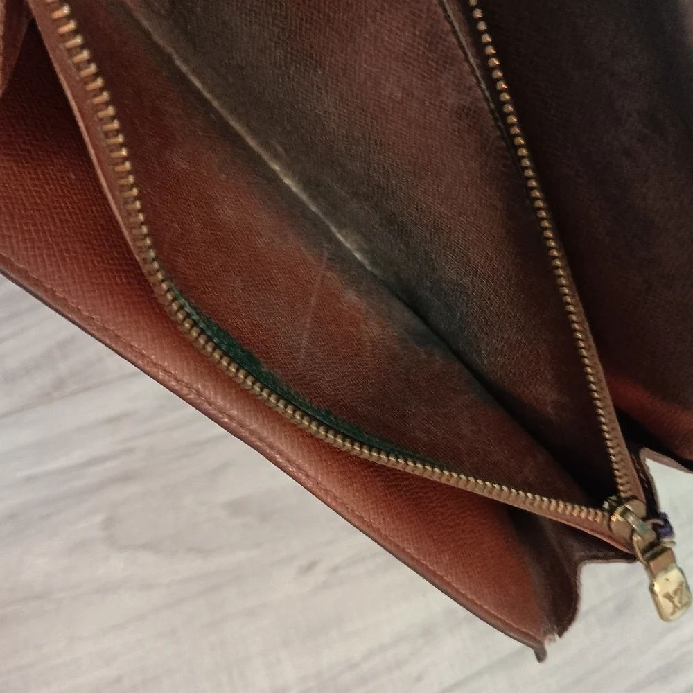 Louis Vuitton Monogram Sarah Long Wallet